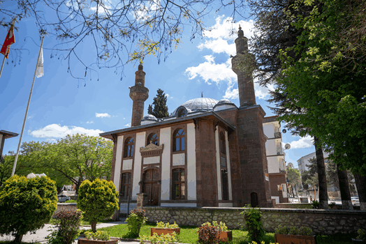 Hamidiye Camii ve İdadisi