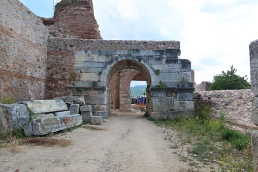Yeni Kapı